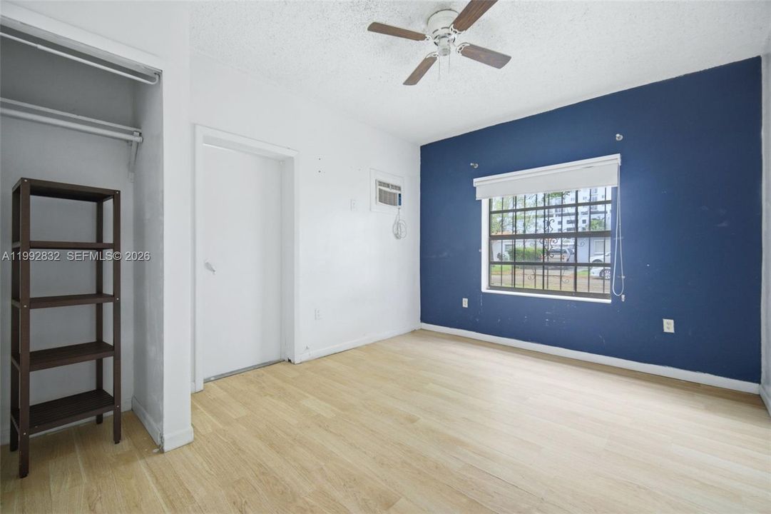 For Sale: $750,000 (2 beds, 1 baths, 1326 Square Feet)