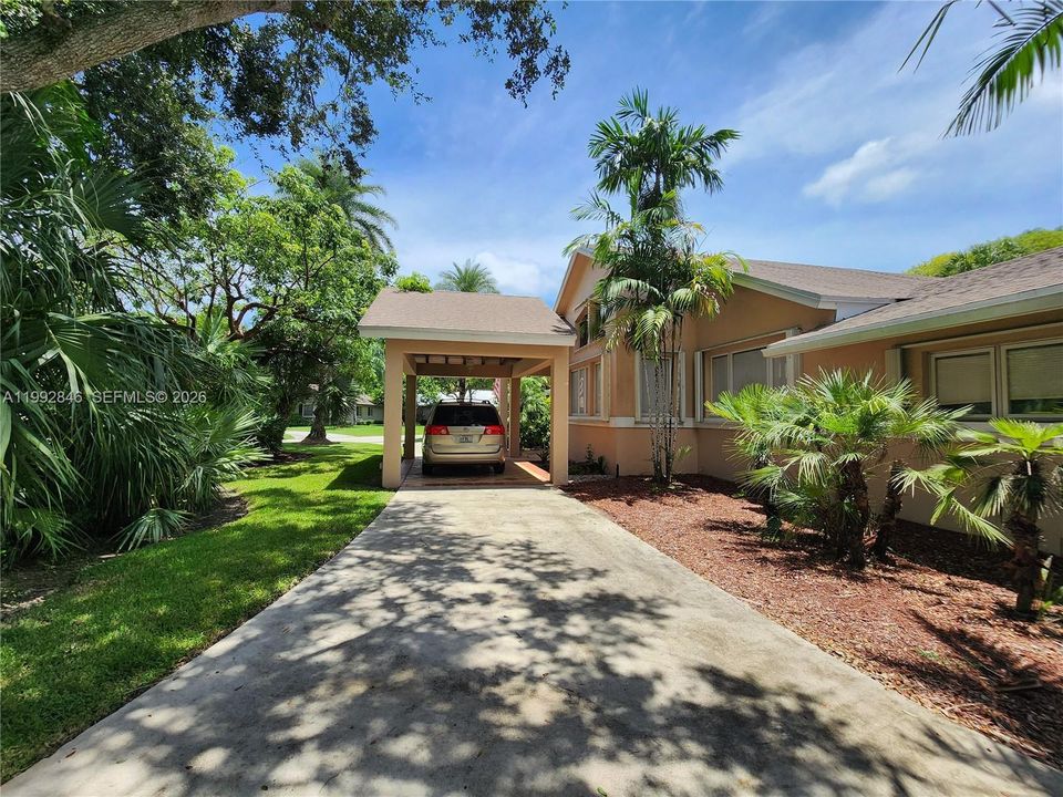 En Venta: $875,000 (4 camas, 2 baños, 2609 Pies cuadrados)