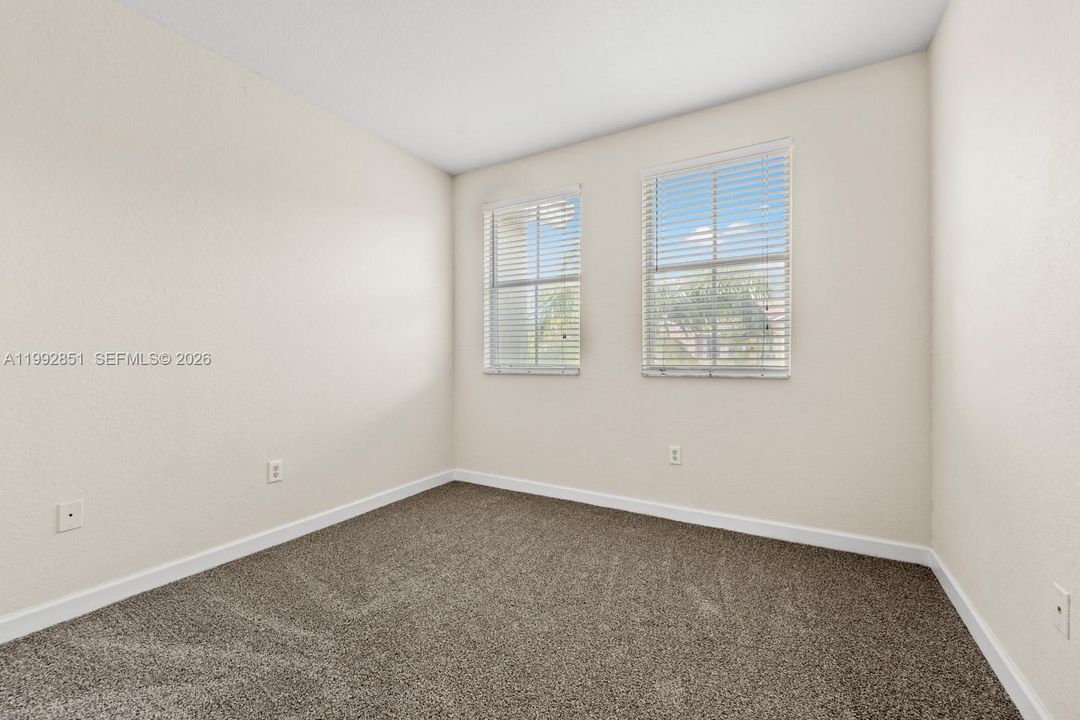 For Sale: $344,999 (4 beds, 2 baths, 1852 Square Feet)