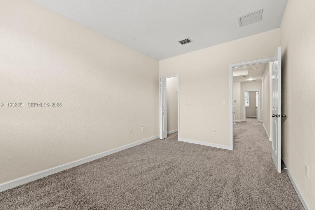 For Sale: $344,999 (4 beds, 2 baths, 1852 Square Feet)