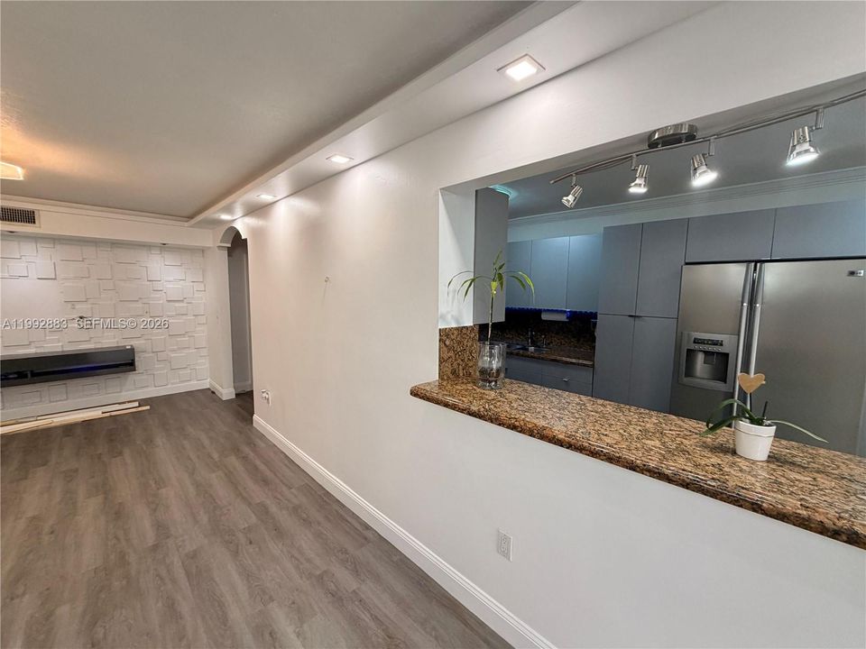 Activo con contrato: $310,000 (2 camas, 2 baños, 1170 Pies cuadrados)