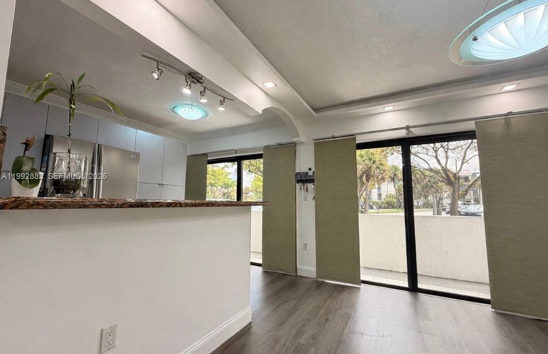 Activo con contrato: $310,000 (2 camas, 2 baños, 1170 Pies cuadrados)