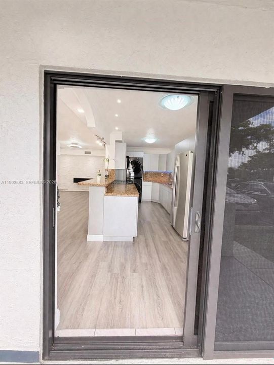 Access from Balcony to apartment