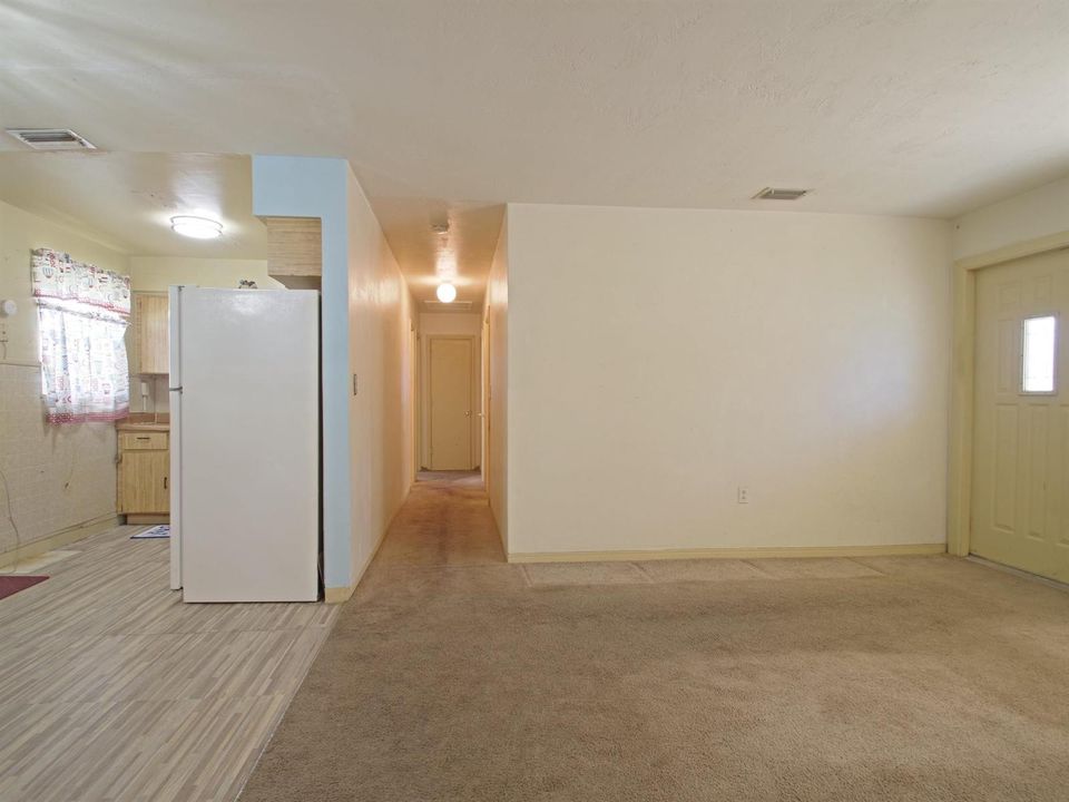 Living Room and-009-017-2048x1536