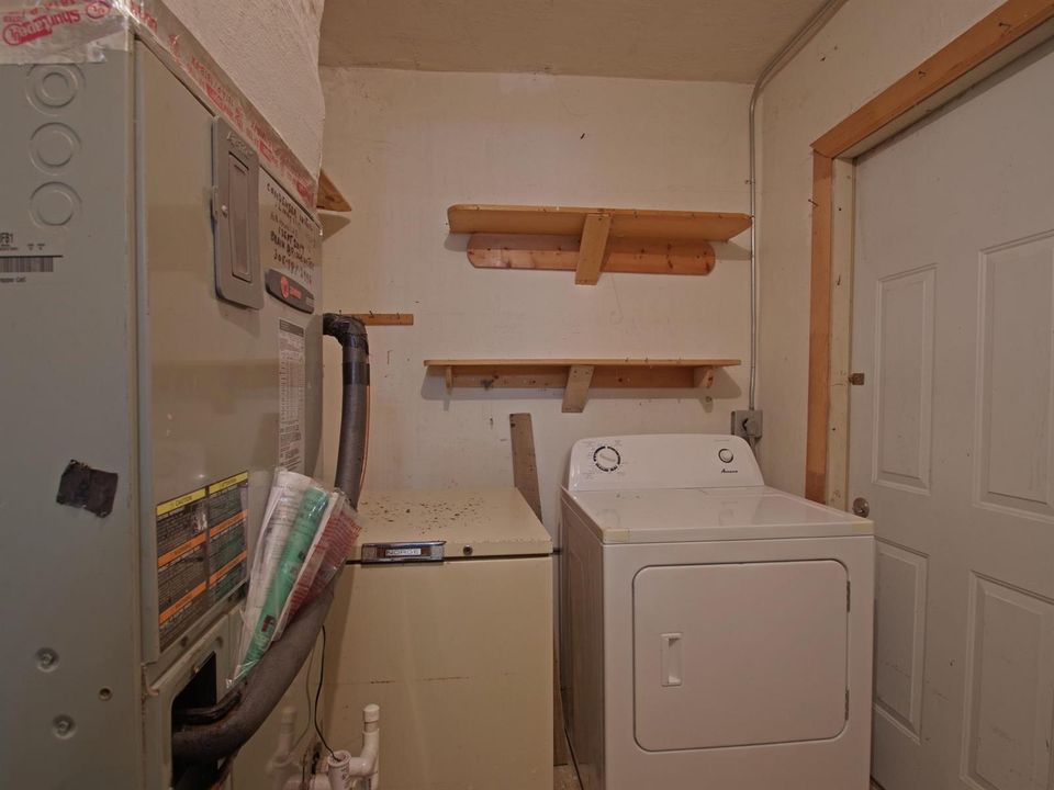 Laundry-022-014-2048x1536