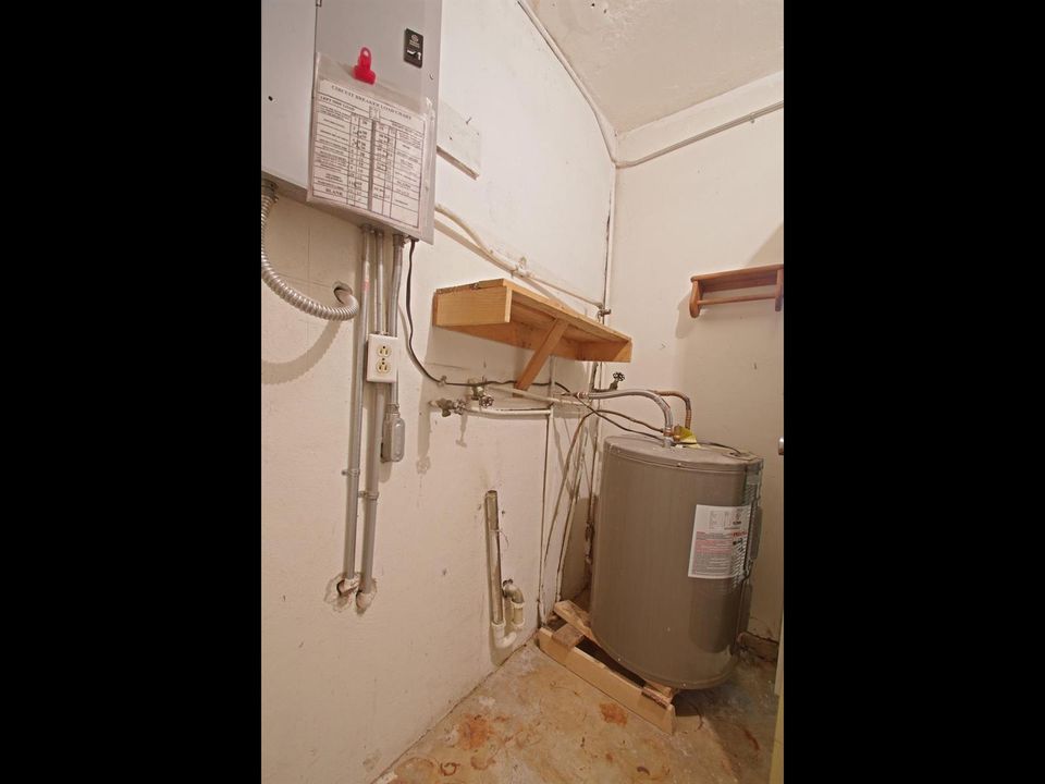 Laundry-023-013-2048x1536
