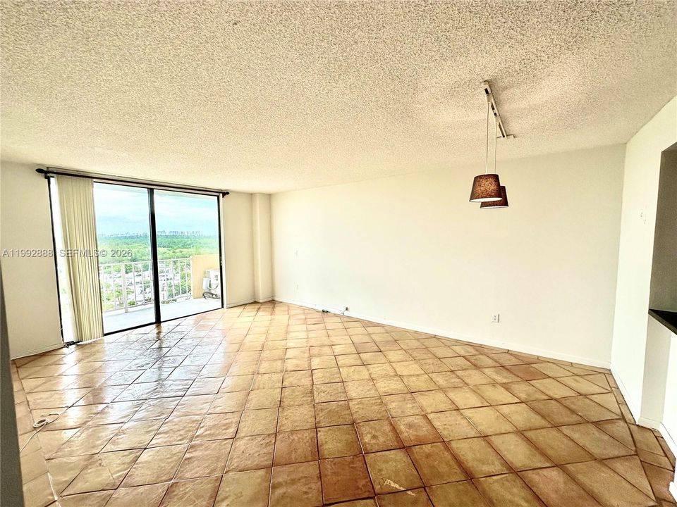 En Venta: $175,000 (1 camas, 1 baños, 723 Pies cuadrados)