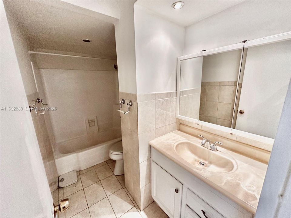 En Venta: $175,000 (1 camas, 1 baños, 723 Pies cuadrados)