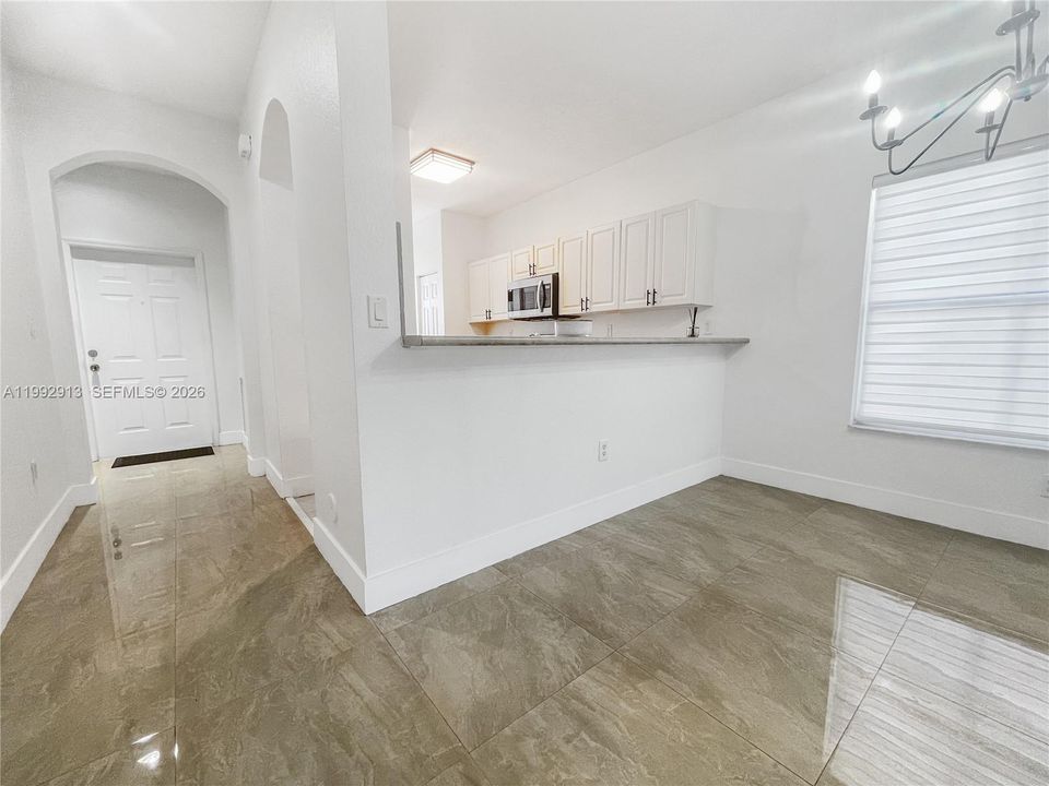 For Rent: $3,200 (3 beds, 2 baths, 1251 Square Feet)