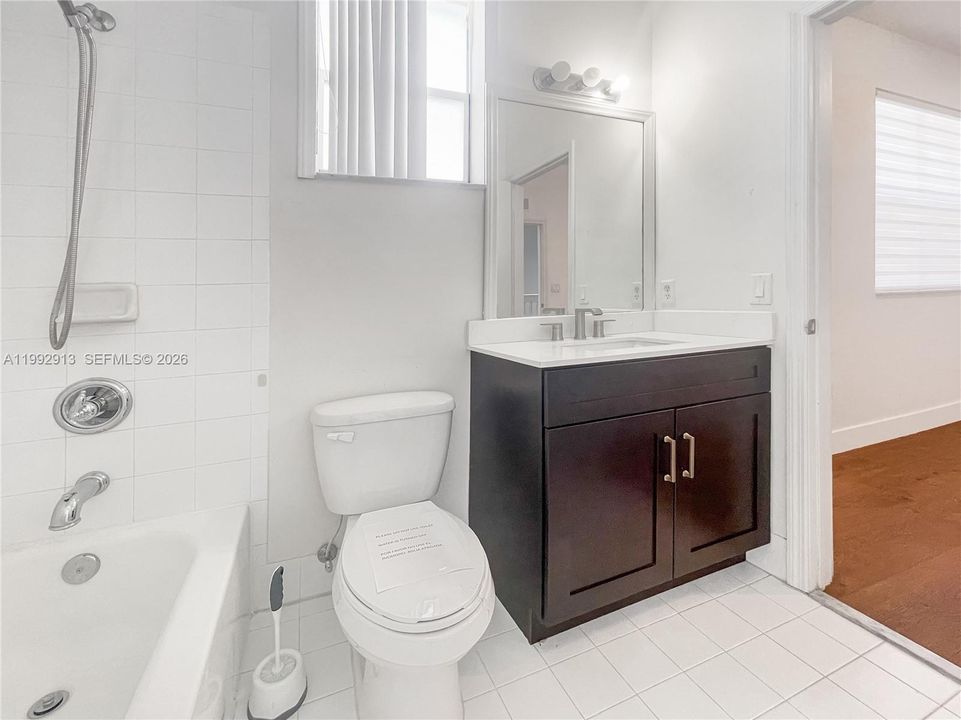 For Rent: $3,200 (3 beds, 2 baths, 1251 Square Feet)