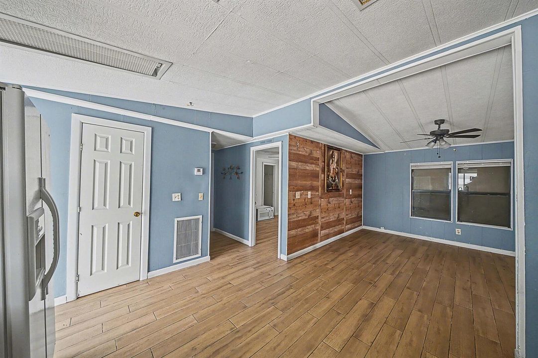 10 Kitchen (2)