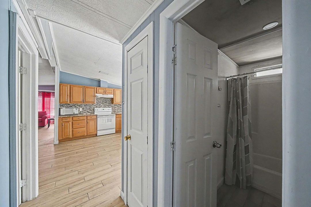 18 Foyer