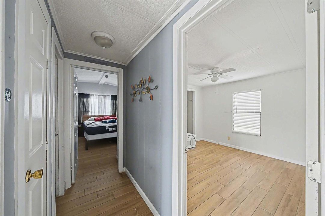 11 Foyer (2)