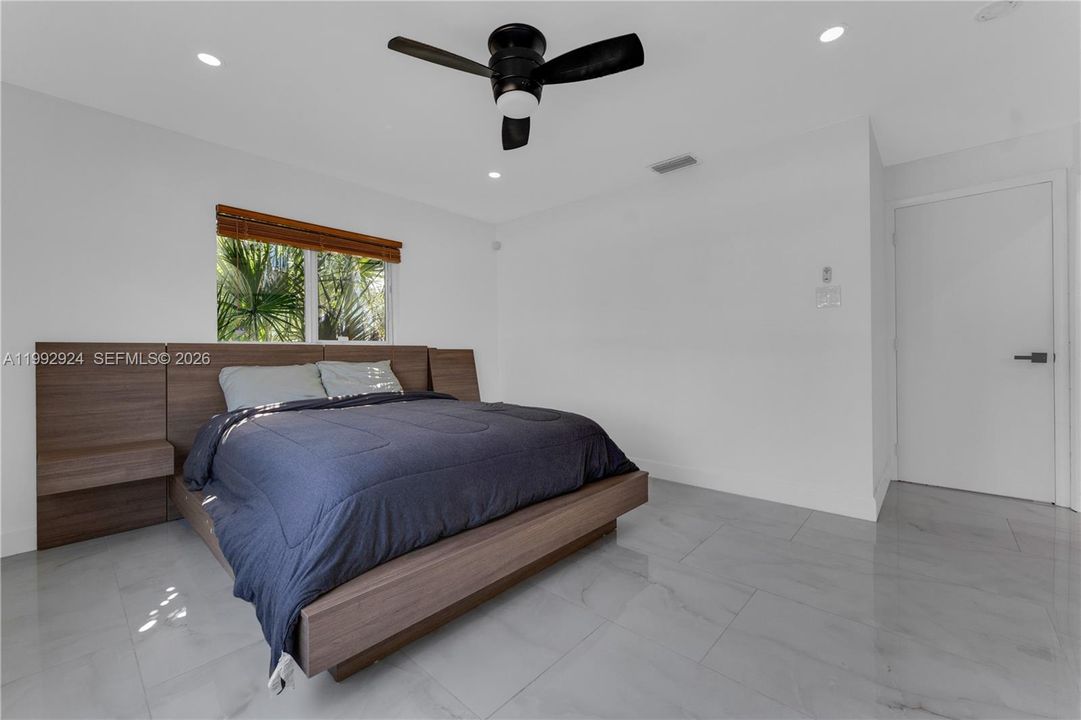 Active With Contract: $529,000 (3 beds, 2 baths, 1582 Square Feet)