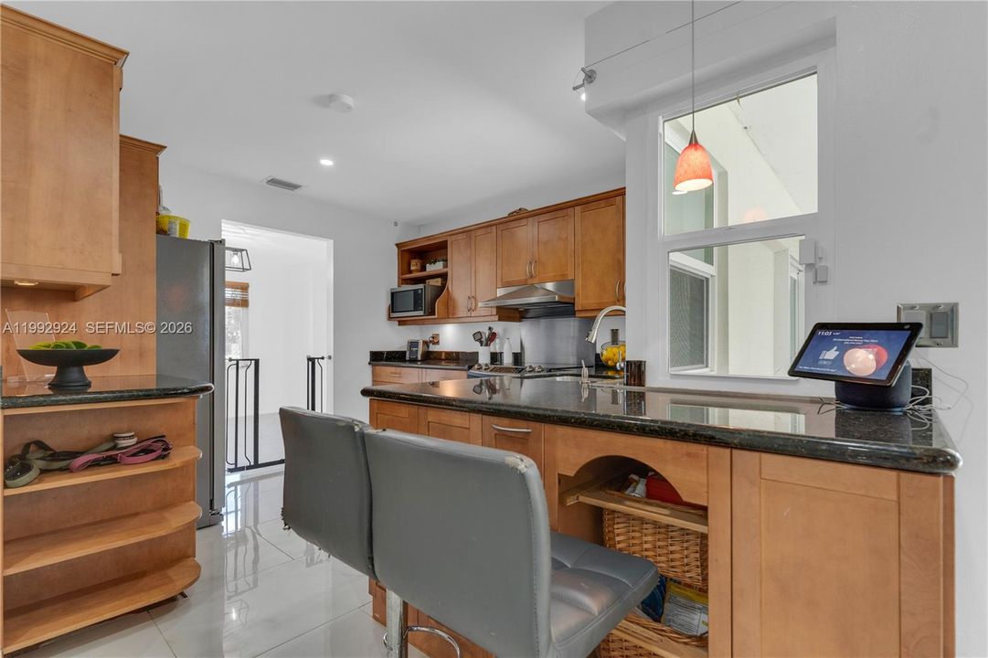 Active With Contract: $529,000 (3 beds, 2 baths, 1582 Square Feet)