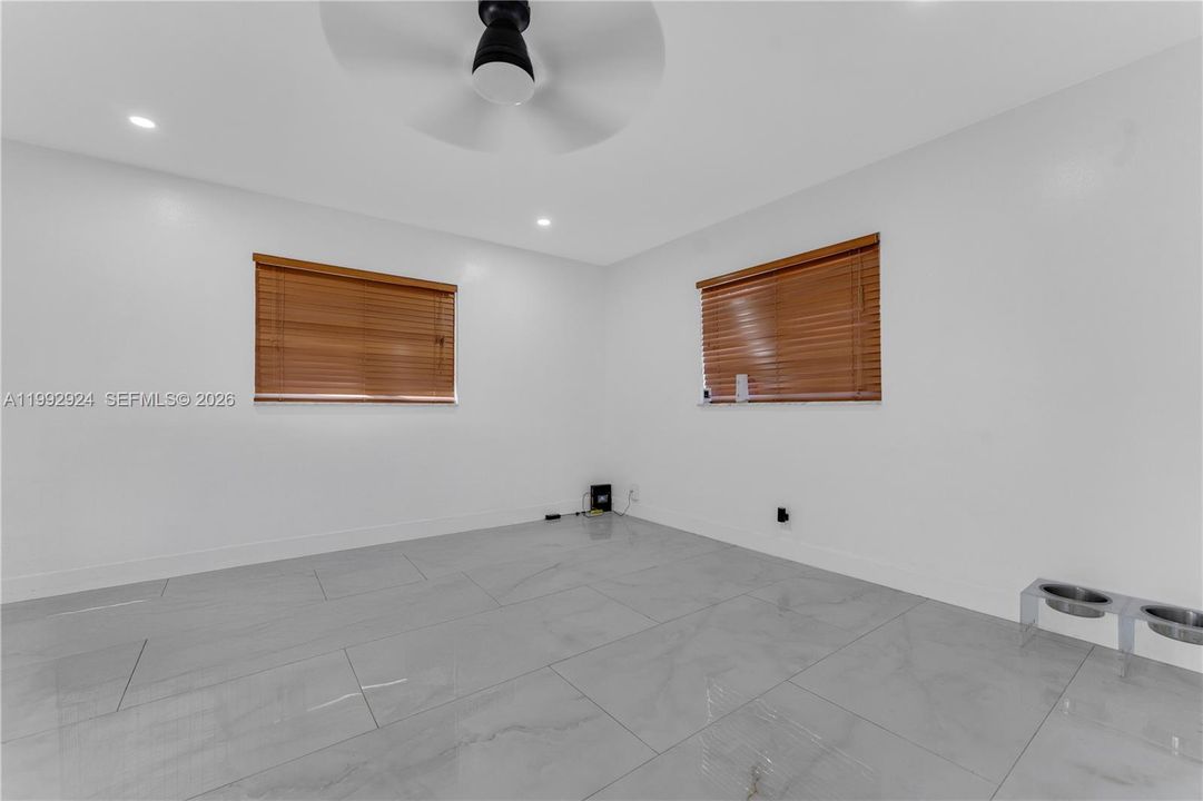 Active With Contract: $529,000 (3 beds, 2 baths, 1582 Square Feet)
