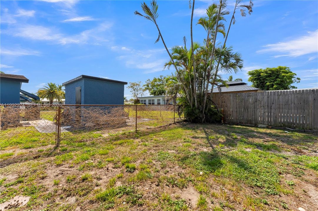 Active With Contract: $529,000 (3 beds, 2 baths, 1582 Square Feet)