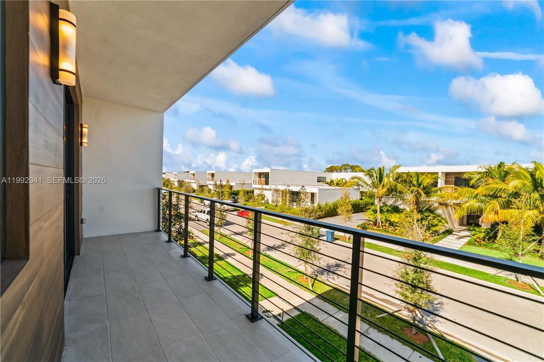 For Rent: $20,000 (5 beds, 6 baths, 5368 Square Feet)