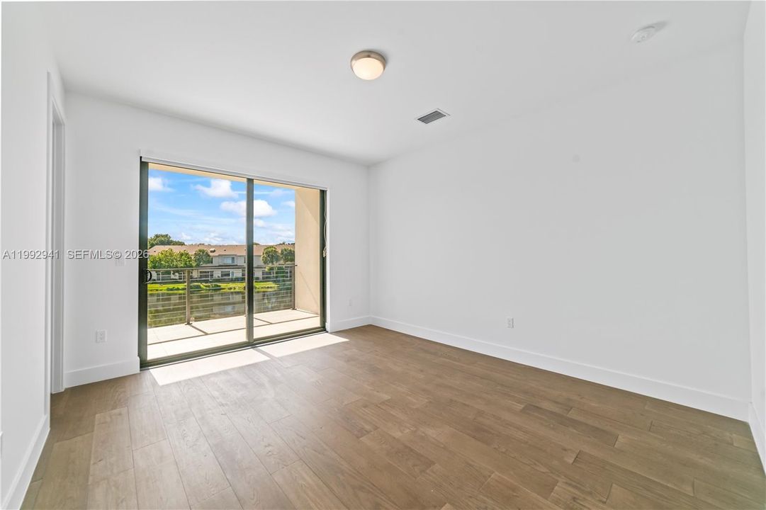 For Rent: $20,000 (5 beds, 6 baths, 5368 Square Feet)
