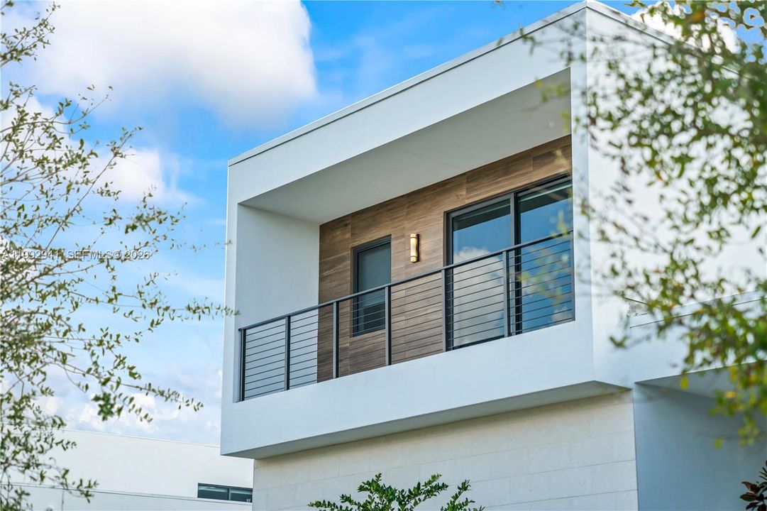 For Rent: $20,000 (5 beds, 6 baths, 5368 Square Feet)