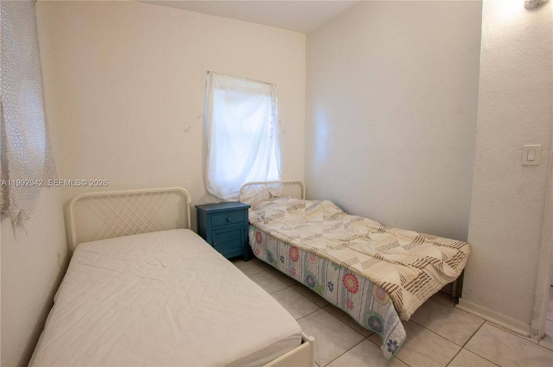 En Venta: $350,000 (2 camas, 1 baños, 878 Pies cuadrados)
