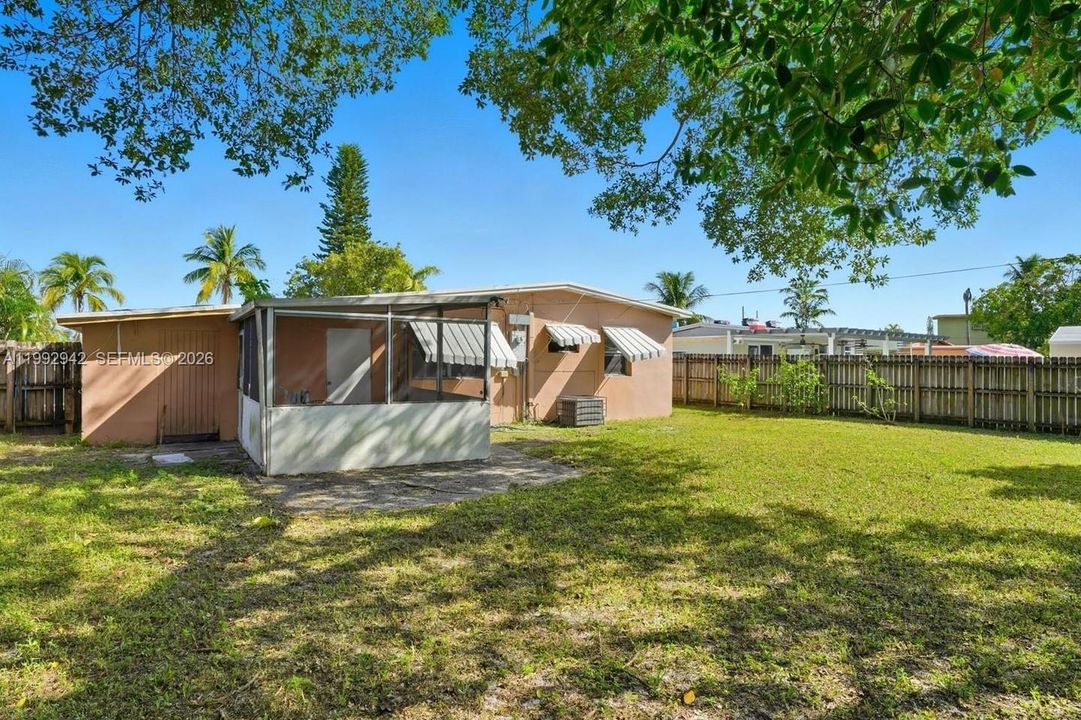 En Venta: $350,000 (2 camas, 1 baños, 878 Pies cuadrados)