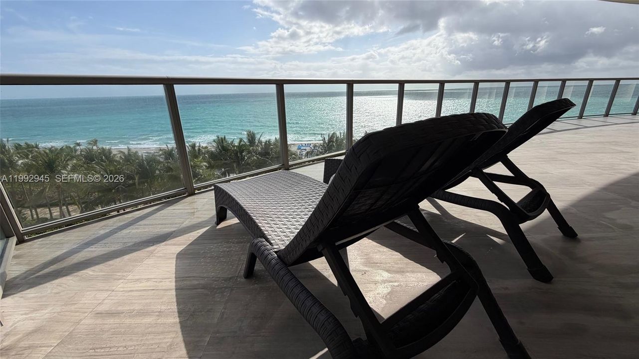 For Sale: $6,690,000 (3 beds, 3 baths, 2721 Square Feet)