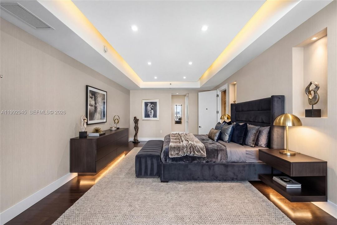 Staged option for the 2nd bedroom