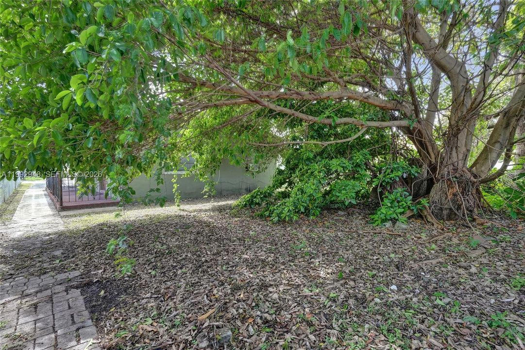 For Sale: $400,000 (0 beds, 0 baths, 1066 Square Feet)