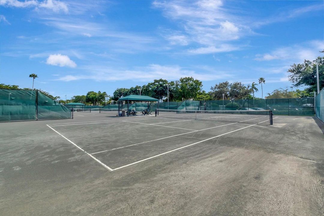 CLUBHOUSE TENNIS
