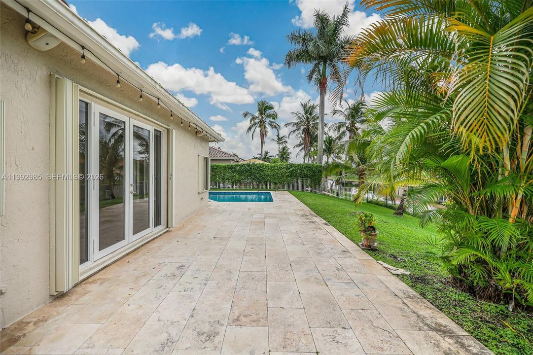 Active With Contract: $5,500 (4 beds, 2 baths, 2562 Square Feet)