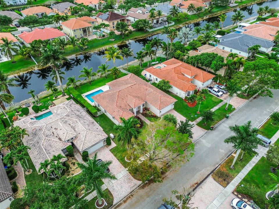Active With Contract: $5,500 (4 beds, 2 baths, 2562 Square Feet)