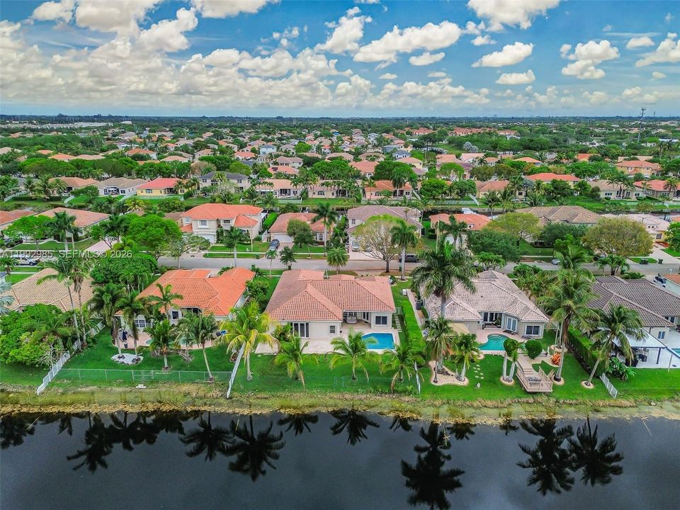 Active With Contract: $5,500 (4 beds, 2 baths, 2562 Square Feet)