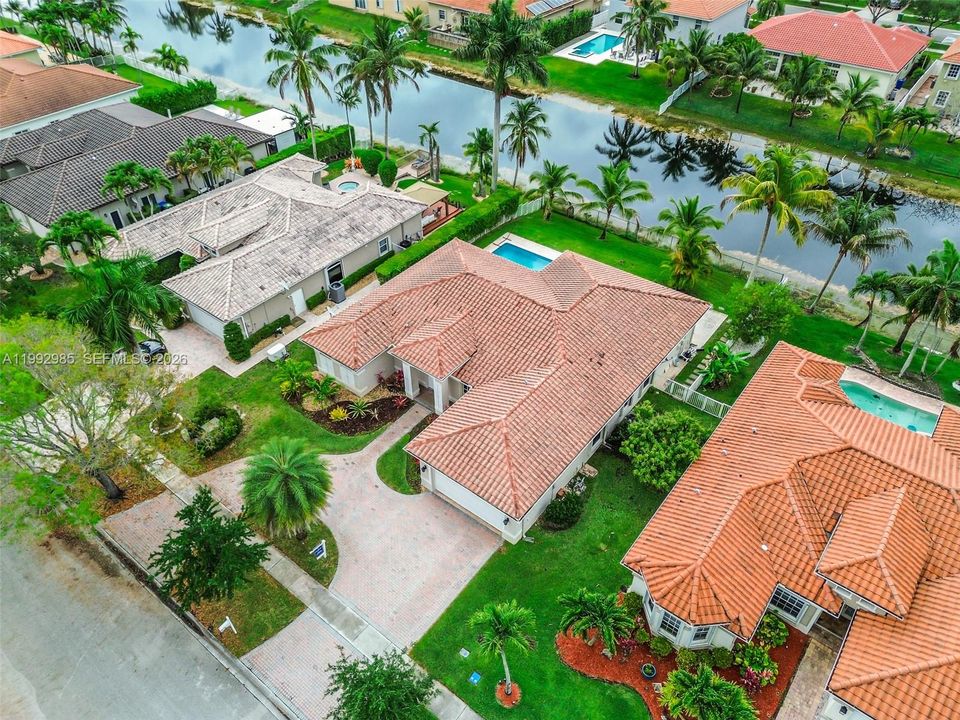 Active With Contract: $5,500 (4 beds, 2 baths, 2562 Square Feet)