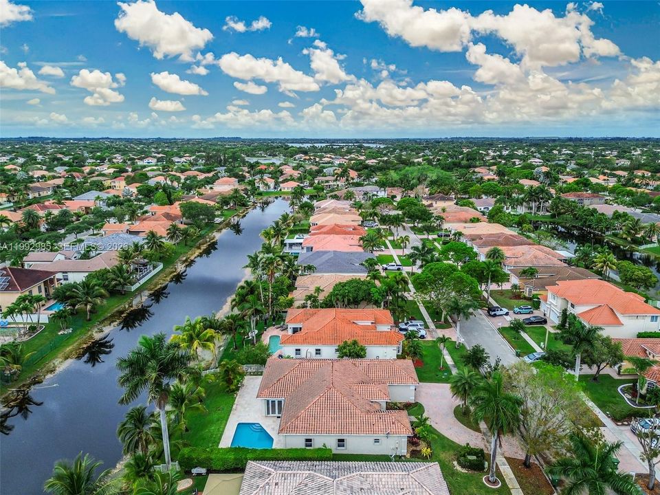 Active With Contract: $5,500 (4 beds, 2 baths, 2562 Square Feet)