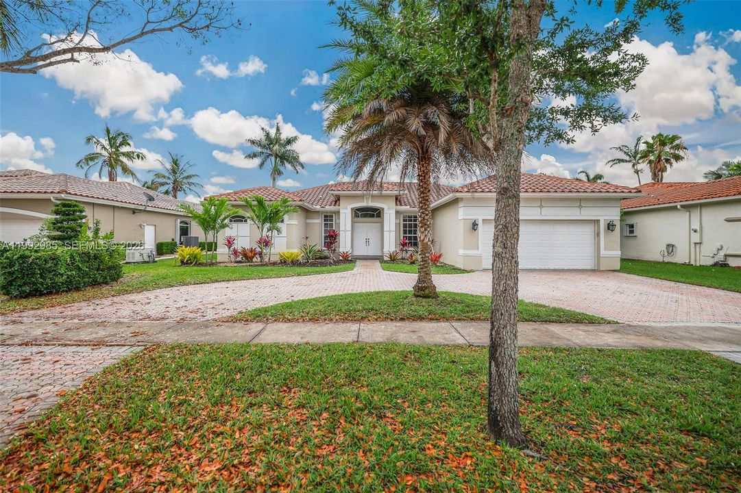 Active With Contract: $5,500 (4 beds, 2 baths, 2562 Square Feet)