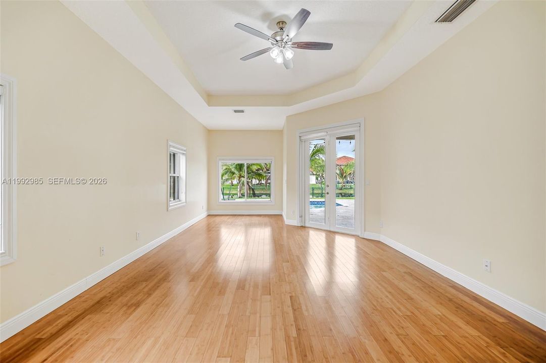 Active With Contract: $5,500 (4 beds, 2 baths, 2562 Square Feet)