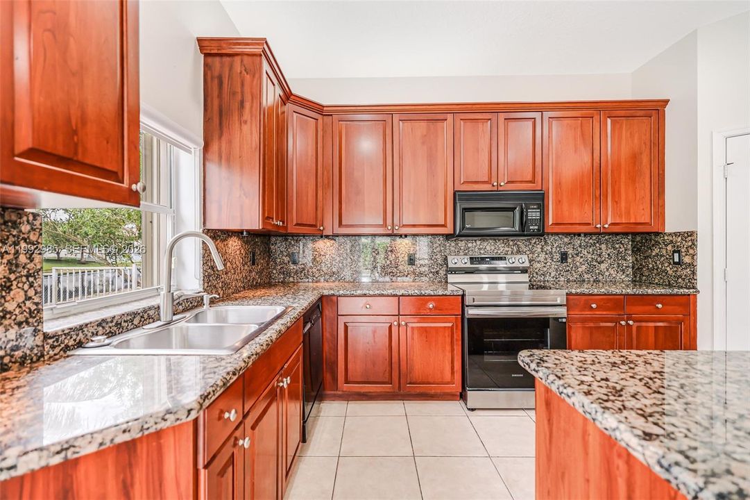 Active With Contract: $5,500 (4 beds, 2 baths, 2562 Square Feet)