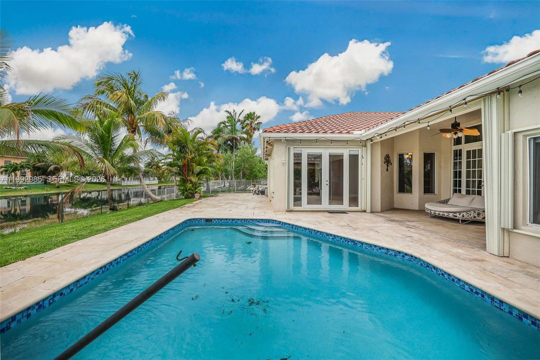 Active With Contract: $5,500 (4 beds, 2 baths, 2562 Square Feet)
