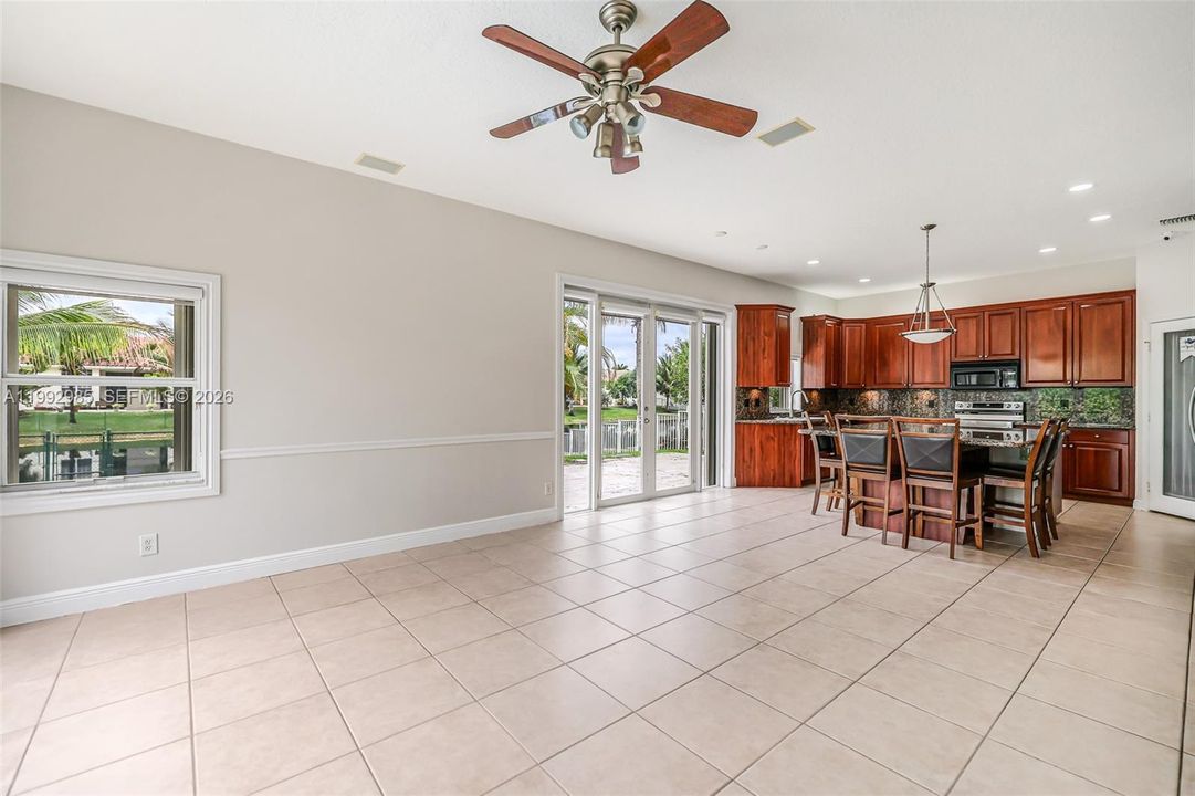 Active With Contract: $5,500 (4 beds, 2 baths, 2562 Square Feet)