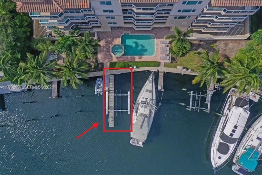 En Venta: $1,745,000 (2 camas, 2 baños, 2394 Pies cuadrados)