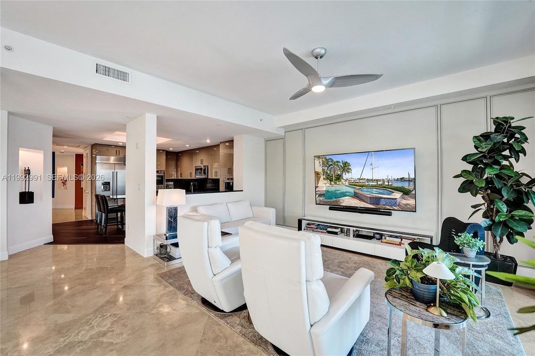 En Venta: $1,745,000 (2 camas, 2 baños, 2394 Pies cuadrados)