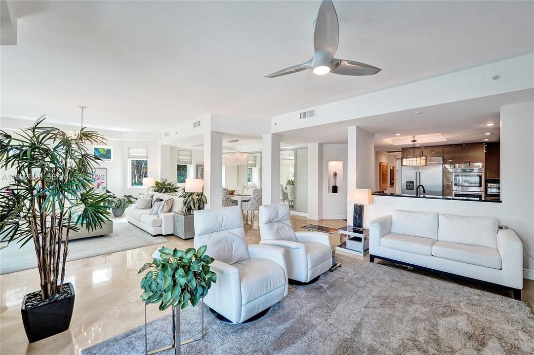 En Venta: $1,745,000 (2 camas, 2 baños, 2394 Pies cuadrados)