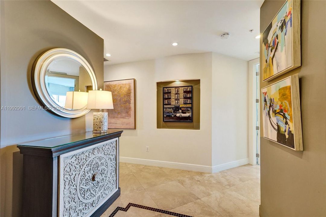 En Venta: $1,745,000 (2 camas, 2 baños, 2394 Pies cuadrados)