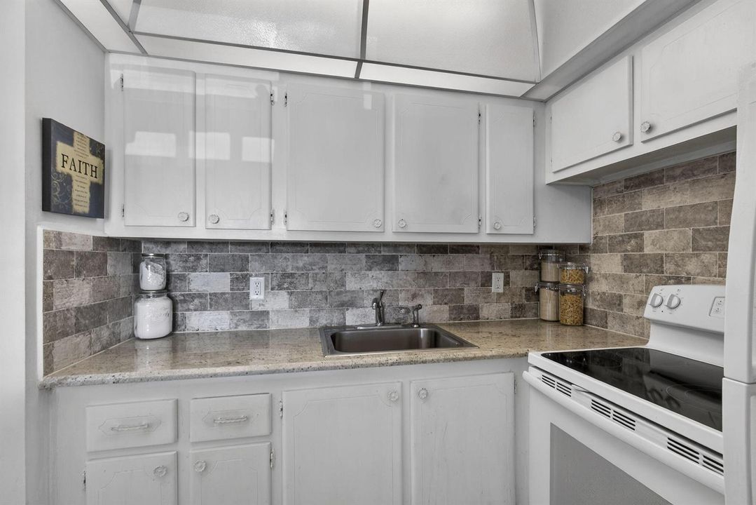 15-web-or-mls-Photo_988