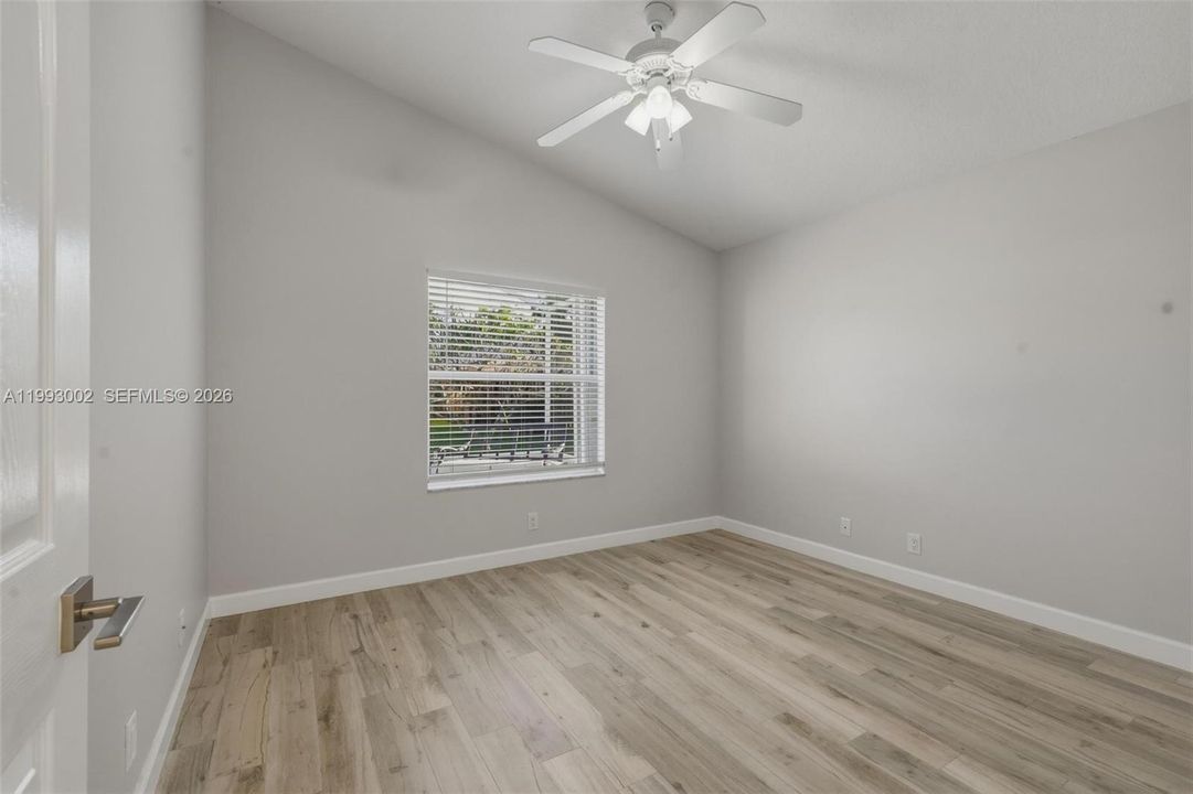 Vendido Recientemente: $780,000 (4 camas, 3 baños, 2082 Pies cuadrados)