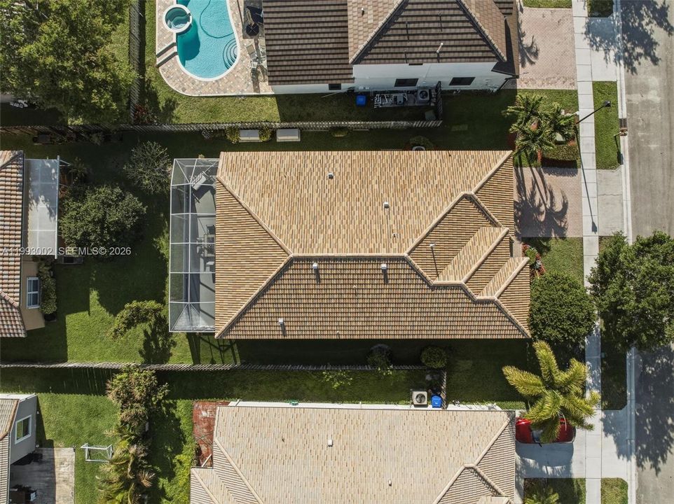 Vendido Recientemente: $780,000 (4 camas, 3 baños, 2082 Pies cuadrados)