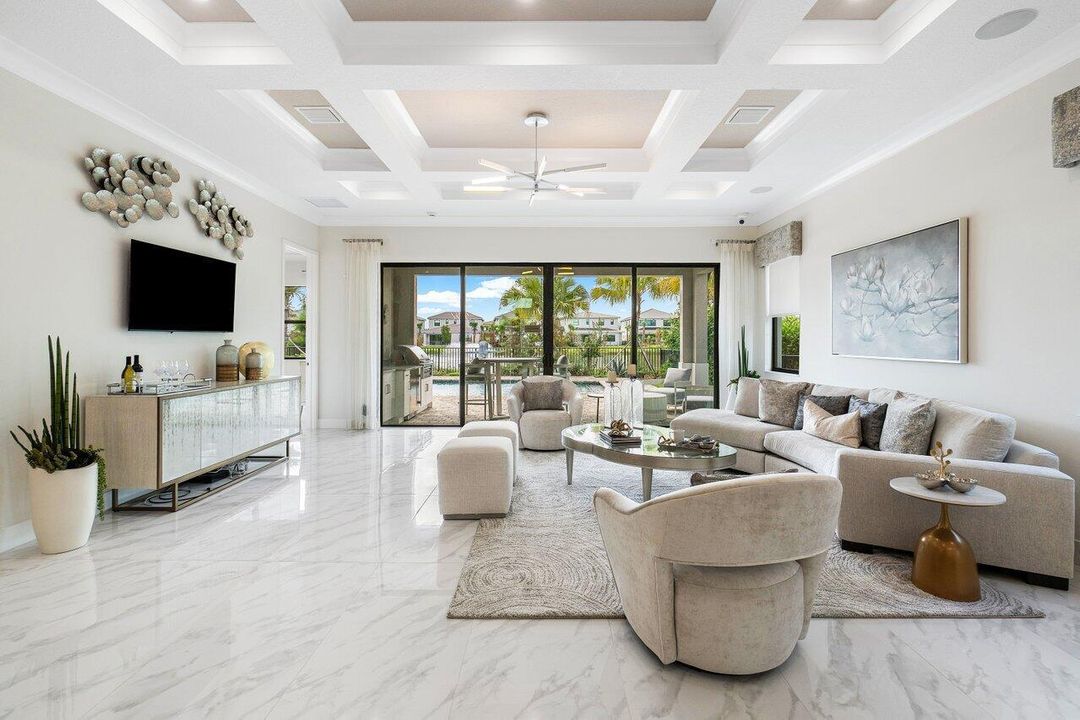 solana-bay-great-room