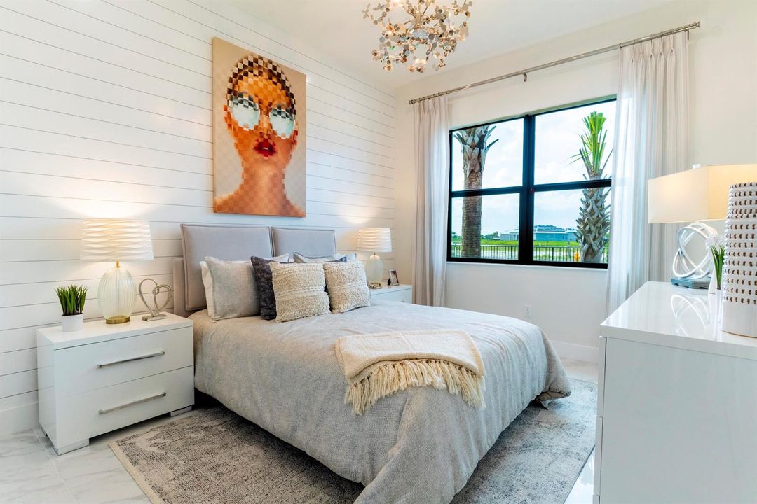 solana-bay-redondo-secondary-bed