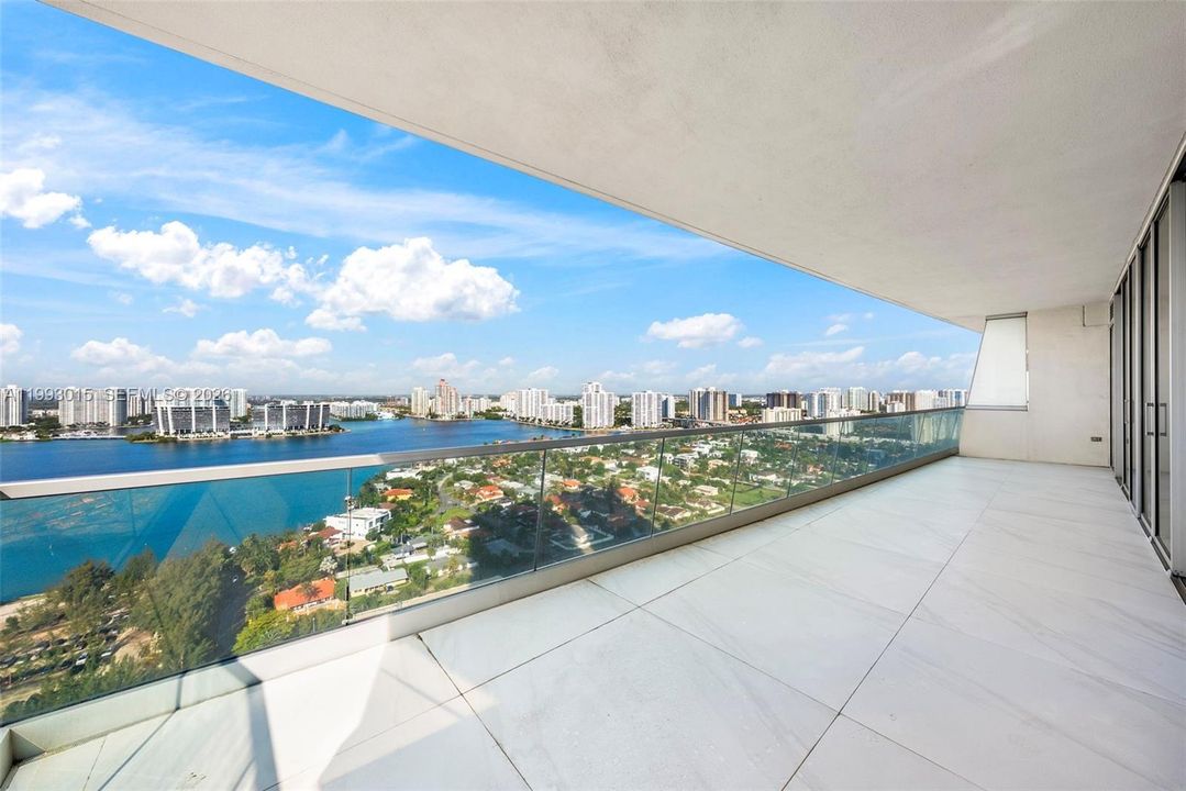 For Sale: $7,299,000 (4 beds, 5 baths, 3252 Square Feet)